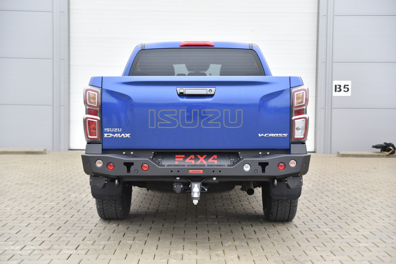 Tagastange standardversioon Isuzu D-MAX 2020-2024 - Image 4