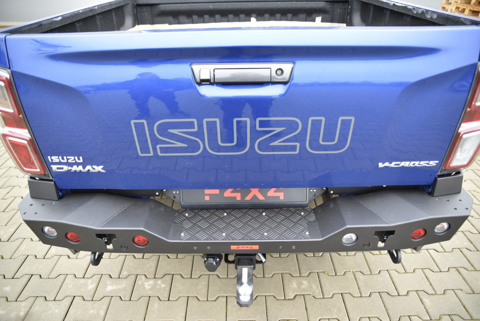 Tagastange standardversioon Isuzu D-MAX 2020-2024 - Image 6