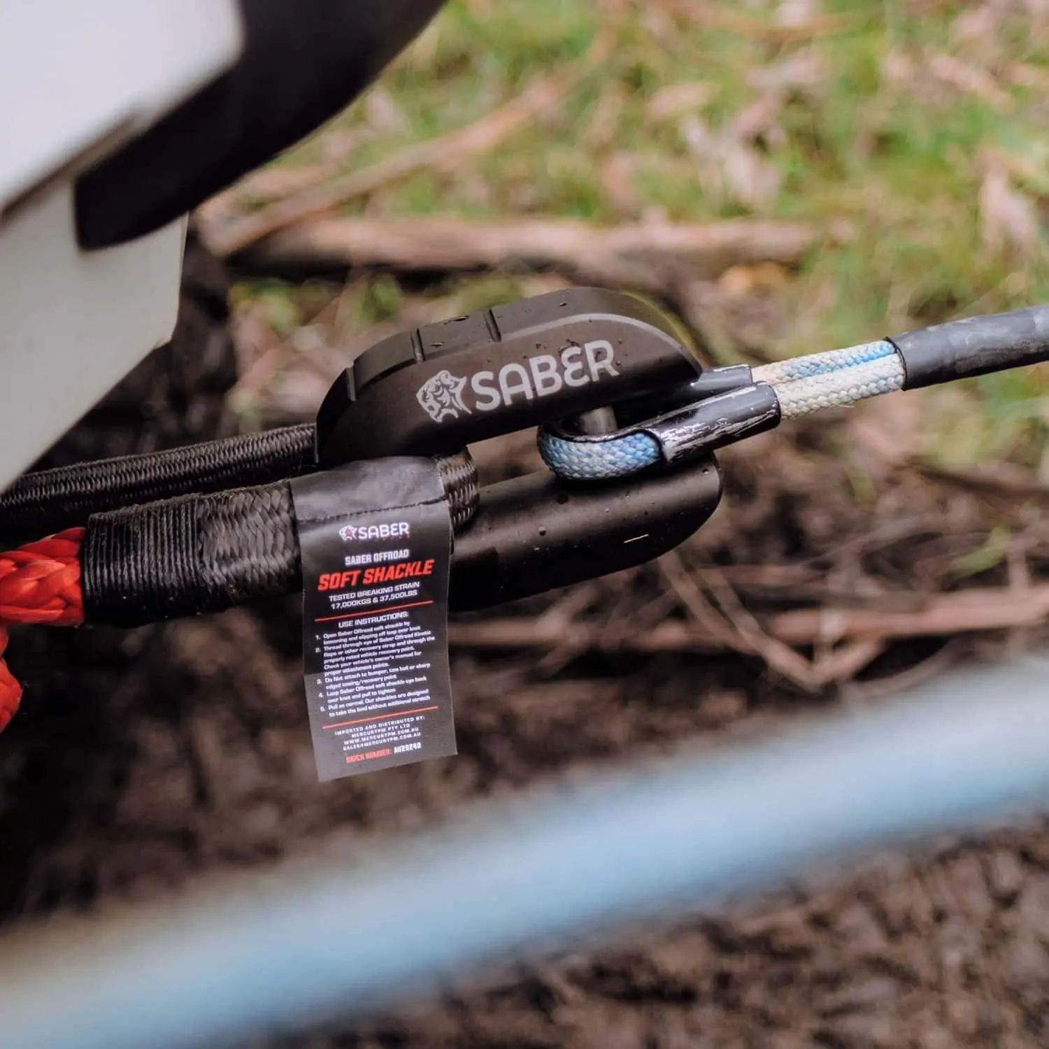 Saber 7075 Alloy Winch Shackle - Cerakote Red - Image 3