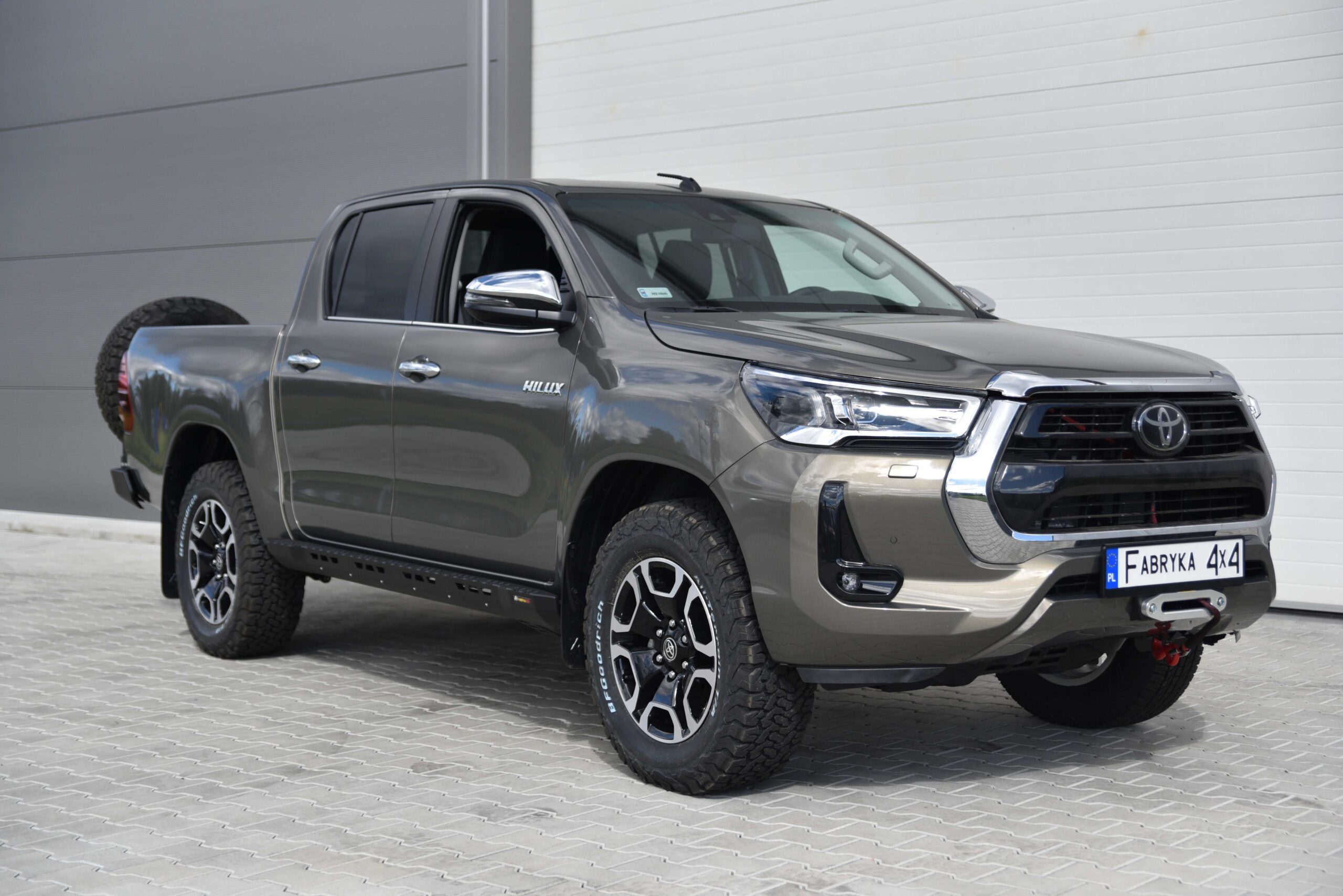 Vintsialus Toyota Hilux Revo 2020- - Image 6