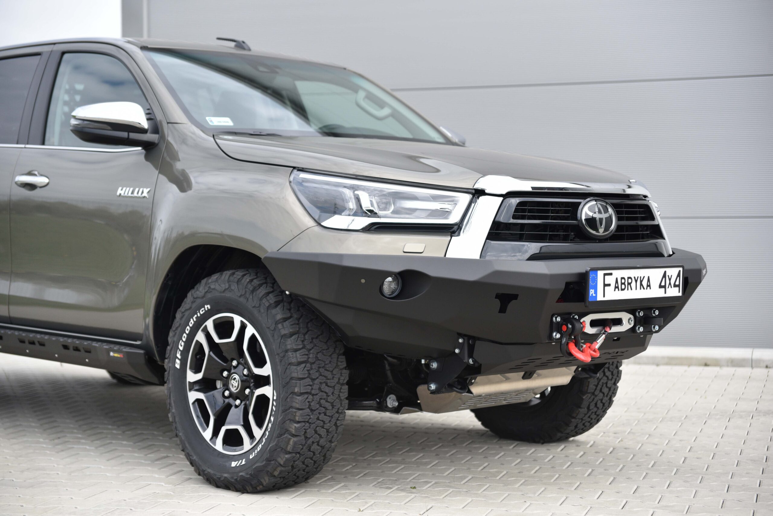 Esistange standardversioon Toyota Hilux Revo 2020-2024 - Image 3