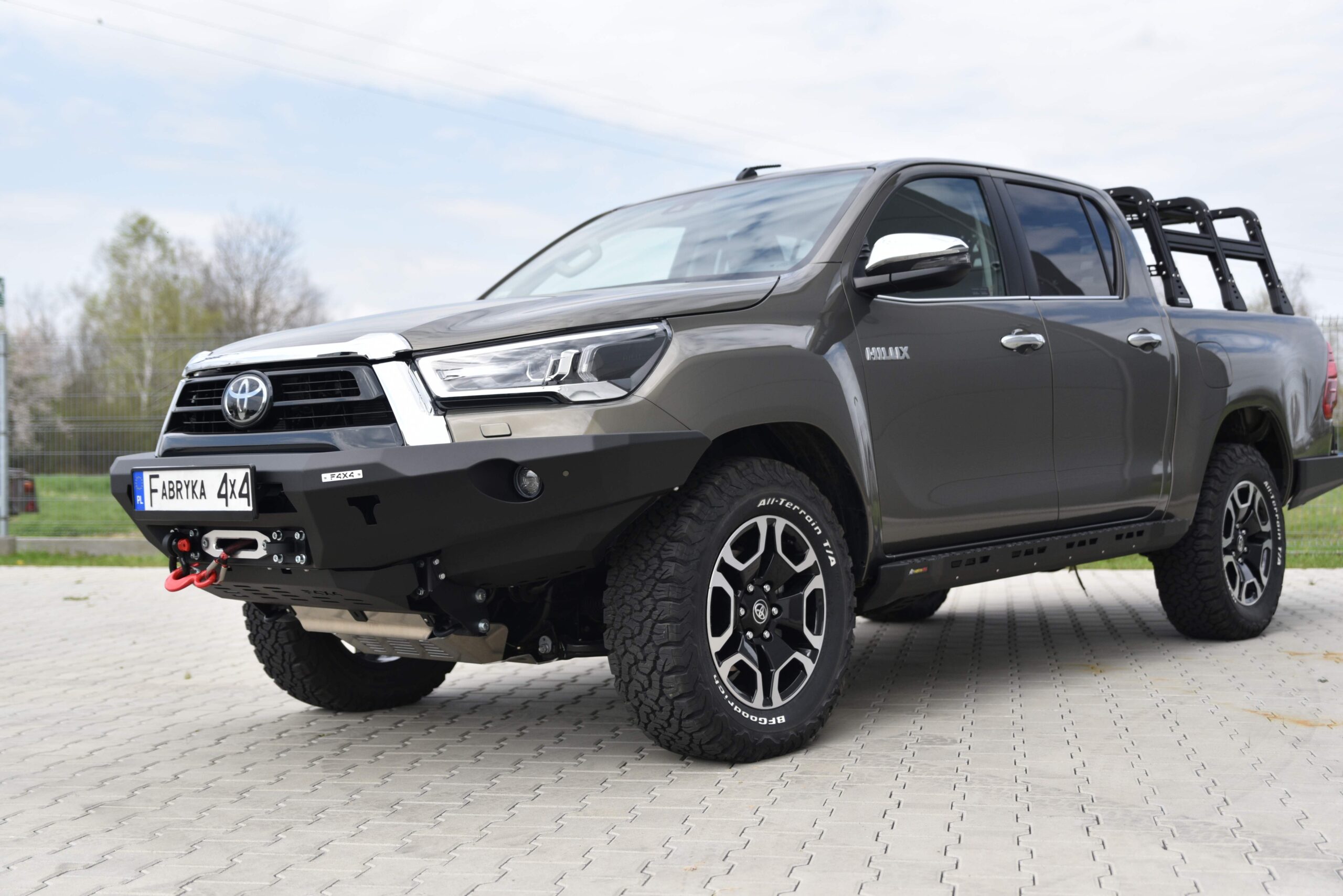 Esistange standardversioon Toyota Hilux Revo 2020-2024 - Image 4