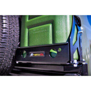 20 l plastkanistri hoidik Suzuki Jimny IV 2018-