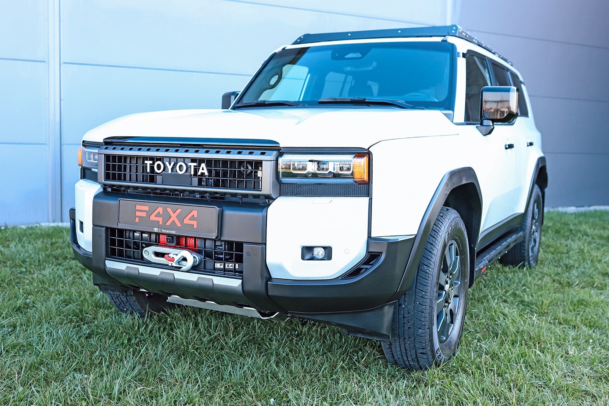 Vintsialus Toyota LCJ250 2024- - Image 9