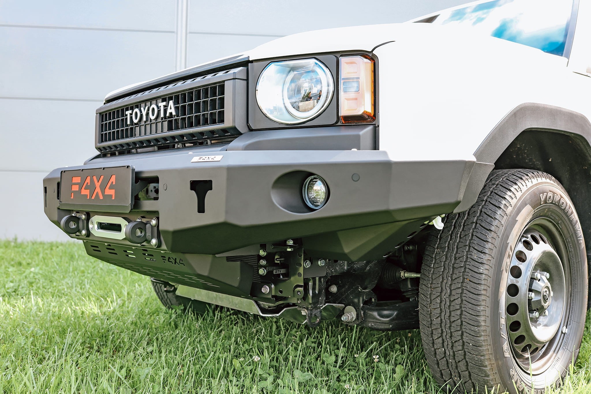 Esistange Toyota Land Cruiser J250 2024- - Image 2