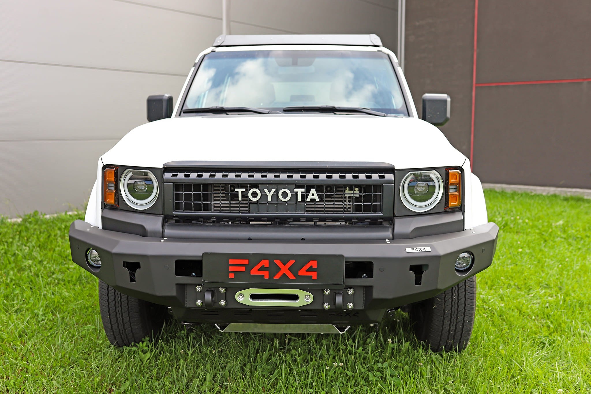 Esistange Toyota Land Cruiser J250 2024- - Image 4