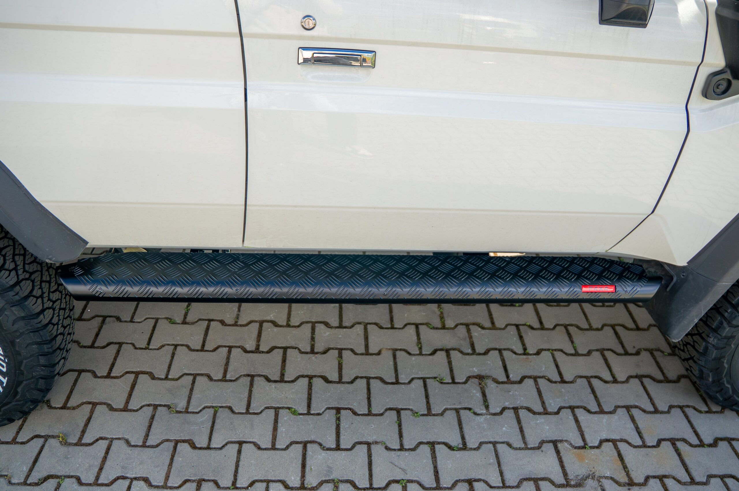 Küljelauad Toyota Land Cruiser HZJ76 - Image 5