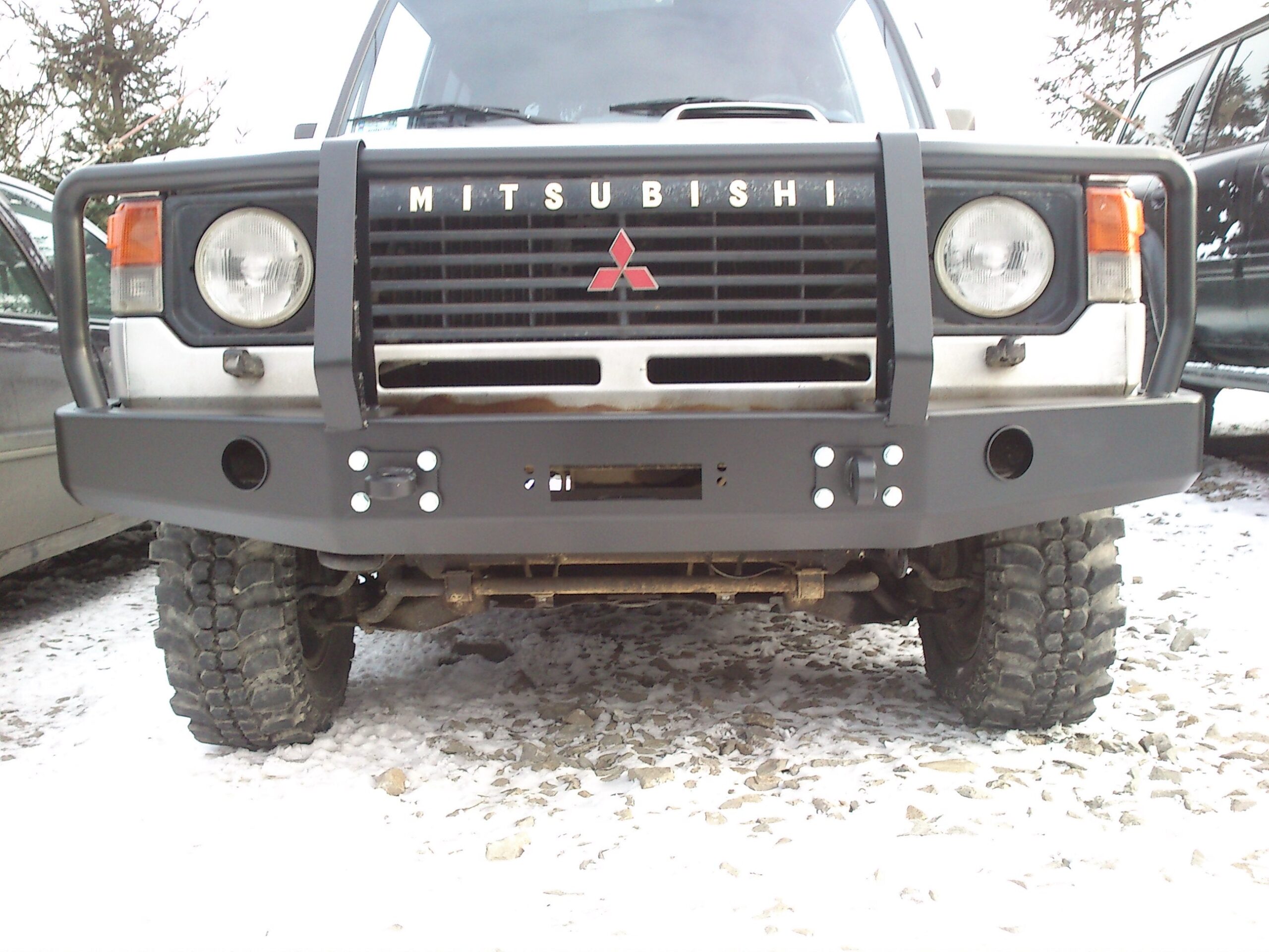 Kaitseraud esistangele Pajero I 82-91 - Image 2