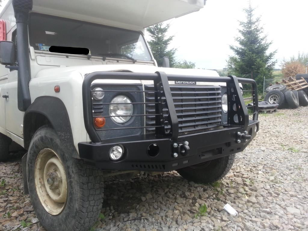 Esistange Land Rover Defender 110 kliimaseadmeta versioon - Image 3